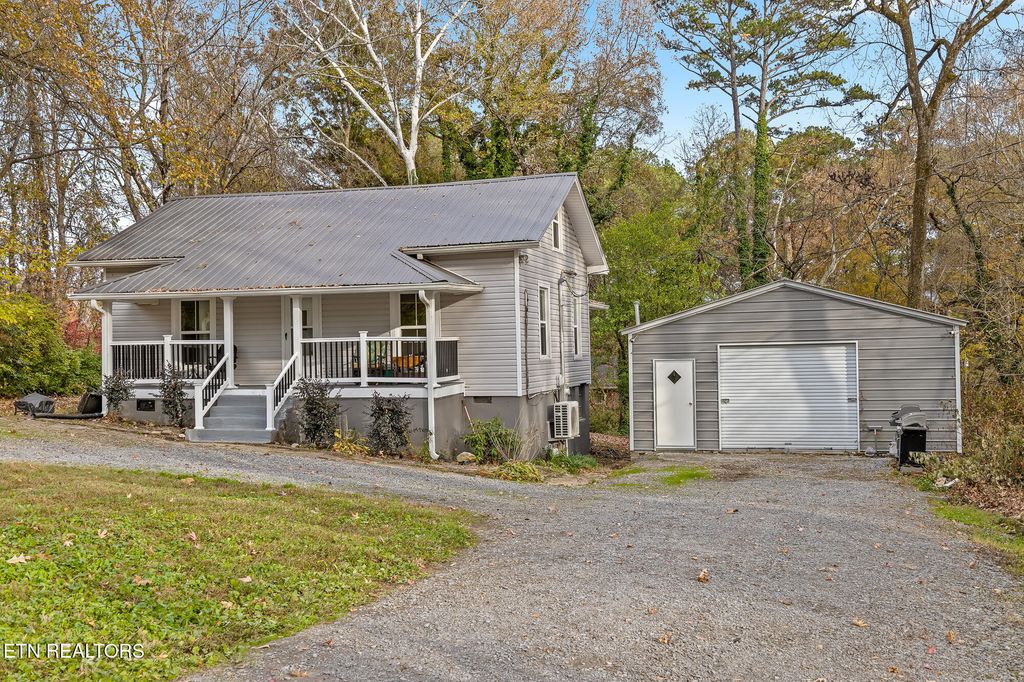 Photo of 795 Athens Pike, Etowah, TN 37331 (MLS # 1321948)