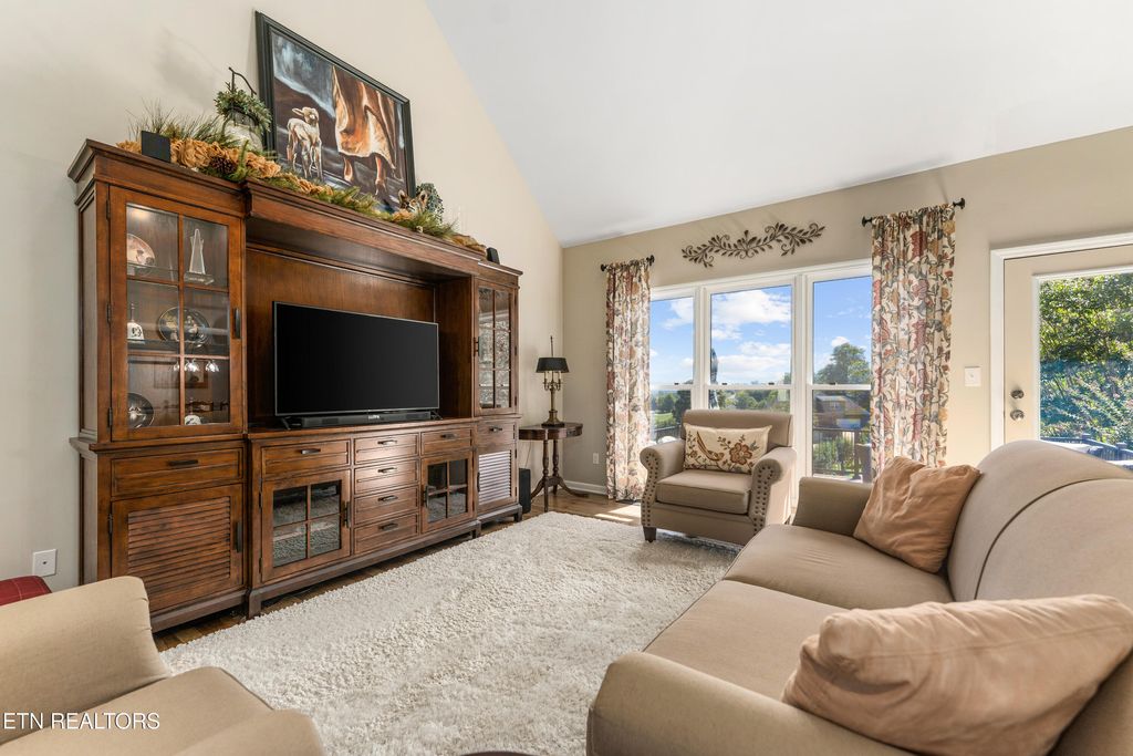 Photo of 3343 Bentwood Drive, Kodak, TN 37764 (MLS # 1315452)
