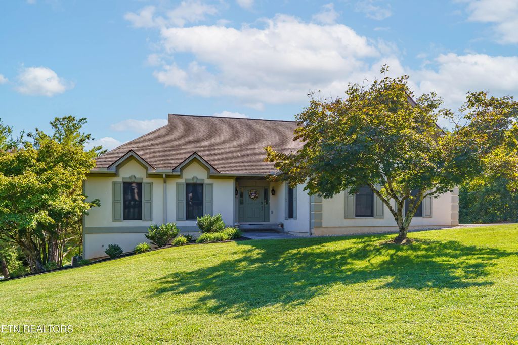 Photo of 3343 Bentwood Drive, Kodak, TN 37764 (MLS # 1315452)