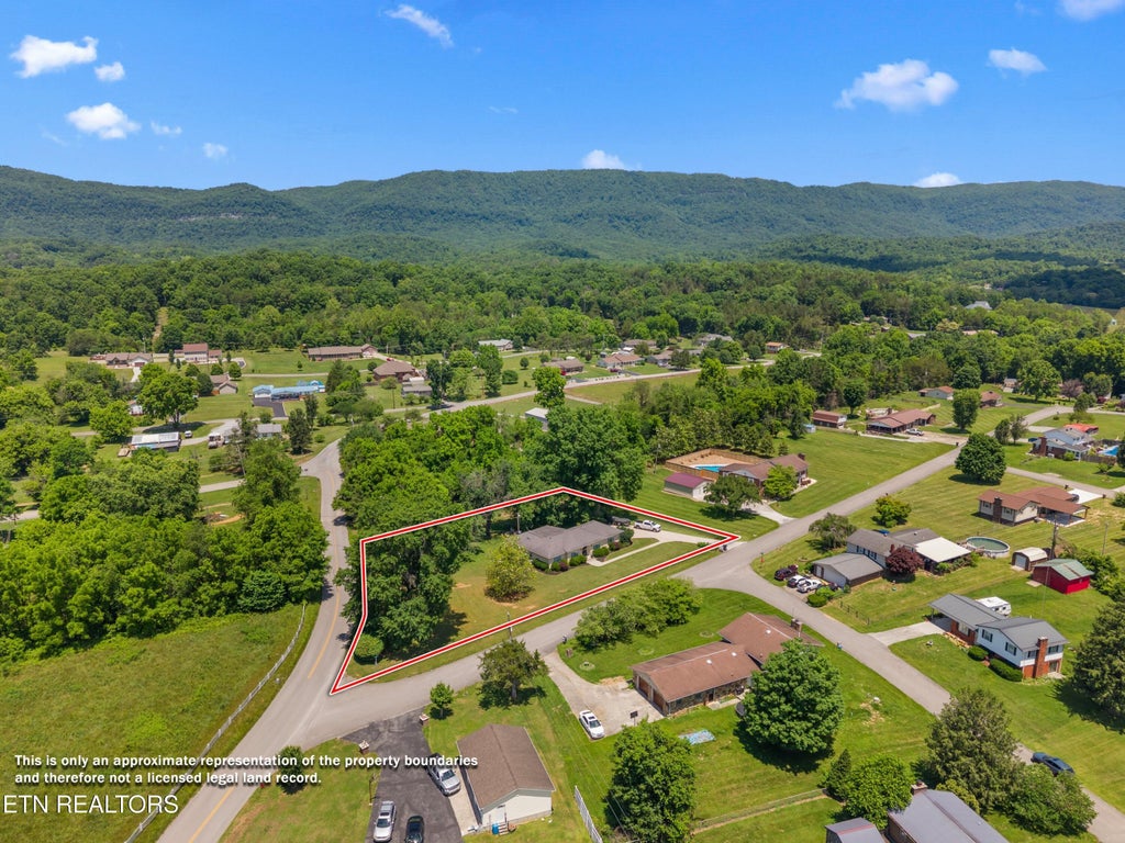 Photo of 119 Parks Circle, Harrogate, TN 37752 (MLS # 1343720)
