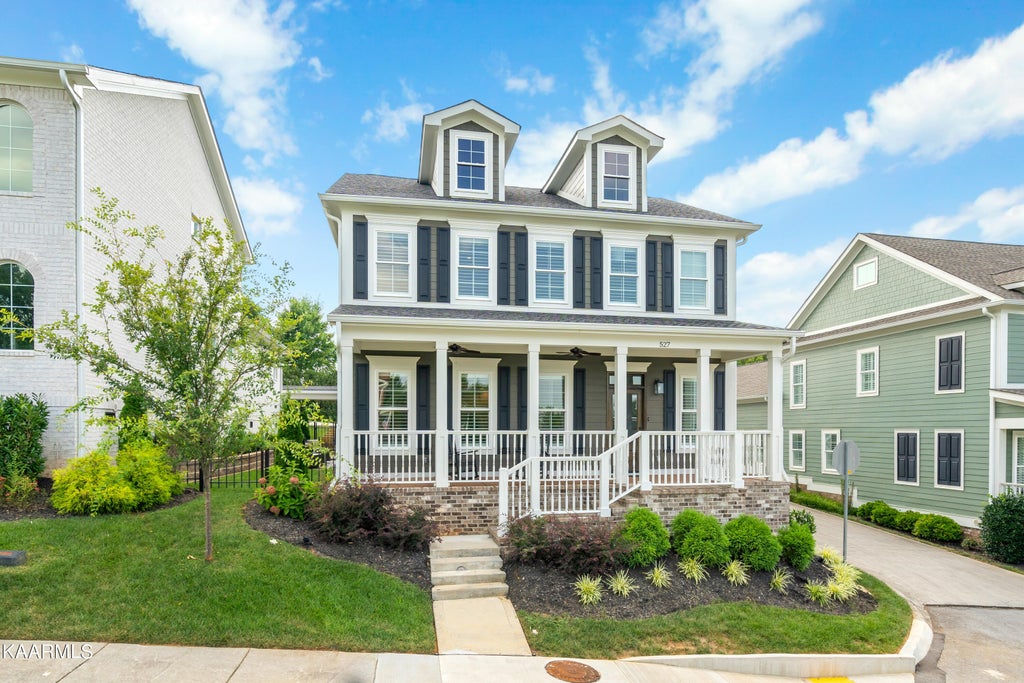 Photo of 527 Colonial Ridge Lane, Knoxville, TN 37934 (MLS # 1272621)