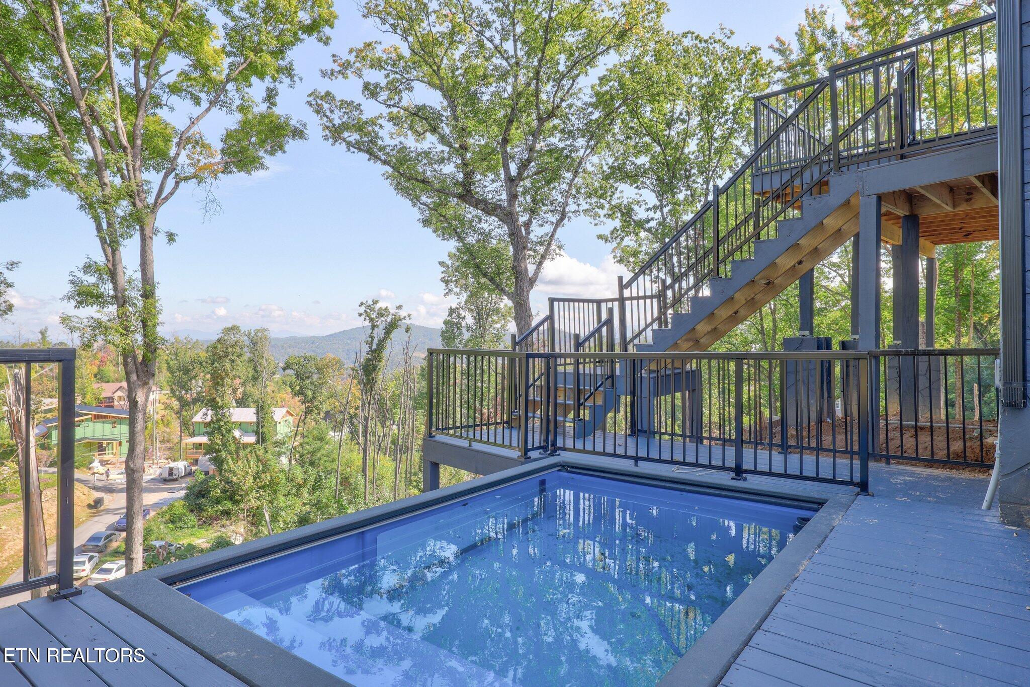 816 Chestnut Dr Drive