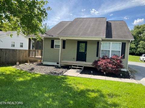 Photo of 1521 Cunningham Rd, Knoxville, TN 37918 (MLS # 1355102)