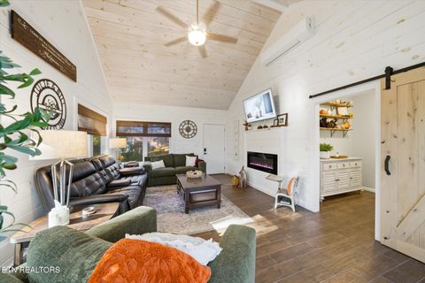 Tiny photo for 1417 Peach Tree St, Sevierville, TN 37862 (MLS # 1321065)