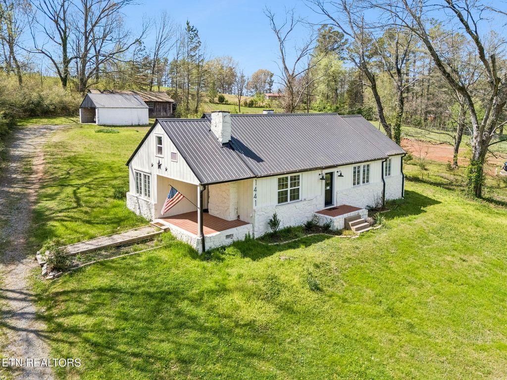 Photo of 1441 Roberson Springs Rd, Loudon, TN 37774 (MLS # 1318661)