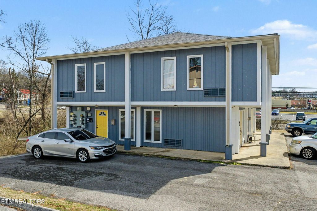 Photo of 106 King Ave, Morristown, TN 37814 (MLS # 1330487)