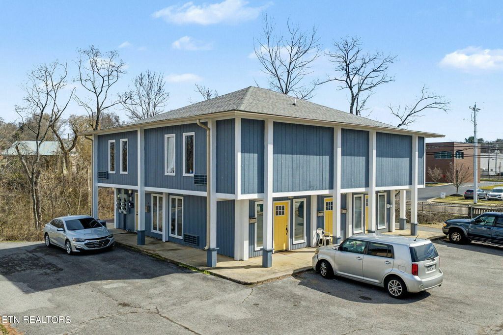 Photo of 106 King Ave, Morristown, TN 37814 (MLS # 1330487)