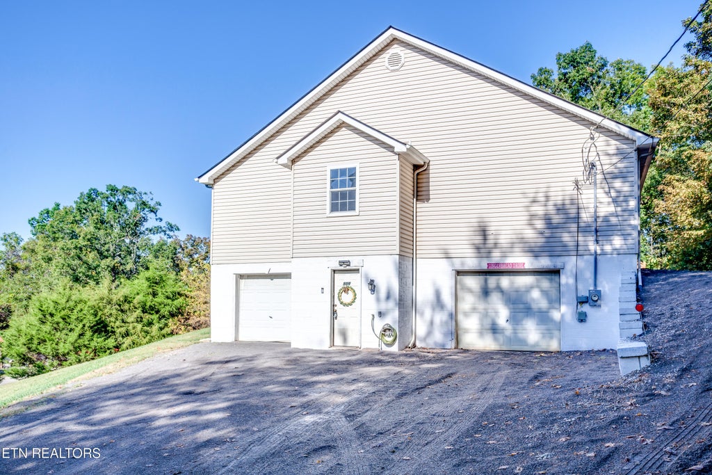 Photo of 509 Thorn Hill School Rd, Thorn Hill, TN 37881 (MLS # 1358829)
