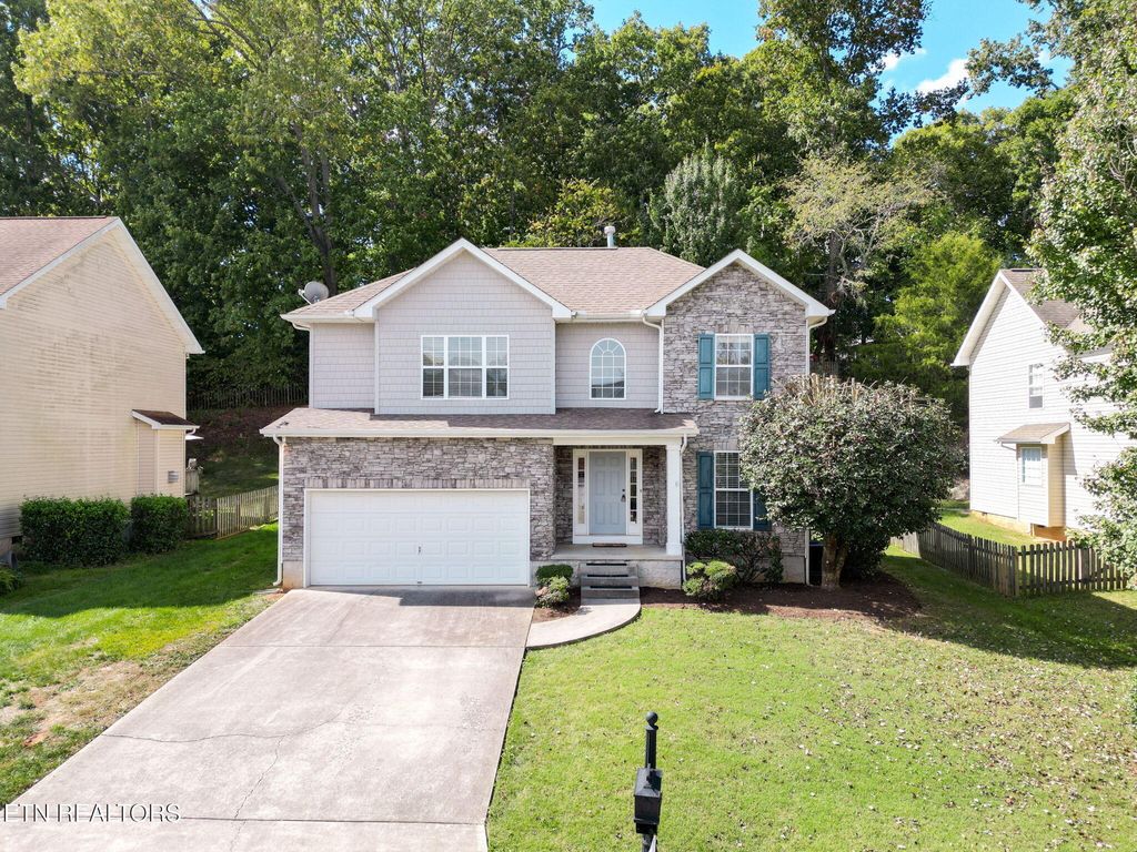 Photo of 10033 Madison Ridge Lane, Knoxville, TN 37922 (MLS # 1318446)