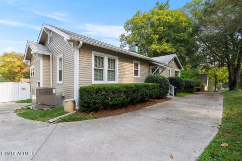 Tiny photo for 1117 Craig Rd, Knoxville, TN 37919 (MLS # 1359309)