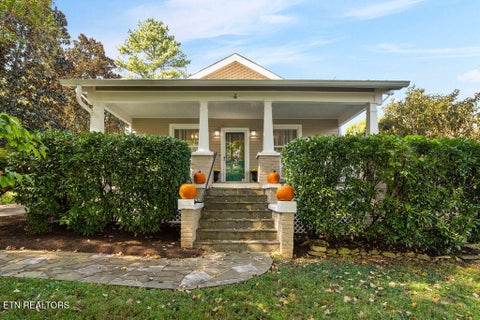 Photo of 1117 Craig Rd, Knoxville, TN 37919 (MLS # 1359309)