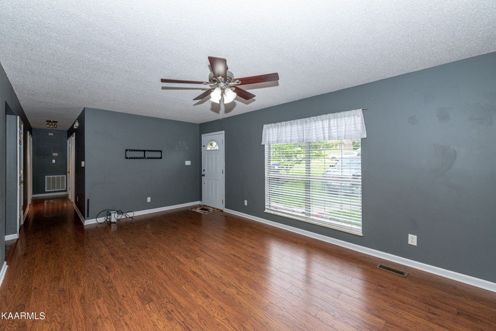 Photo of 285 Vernie Lee Rd, Friendsville, TN 37737 (MLS # 1227017)