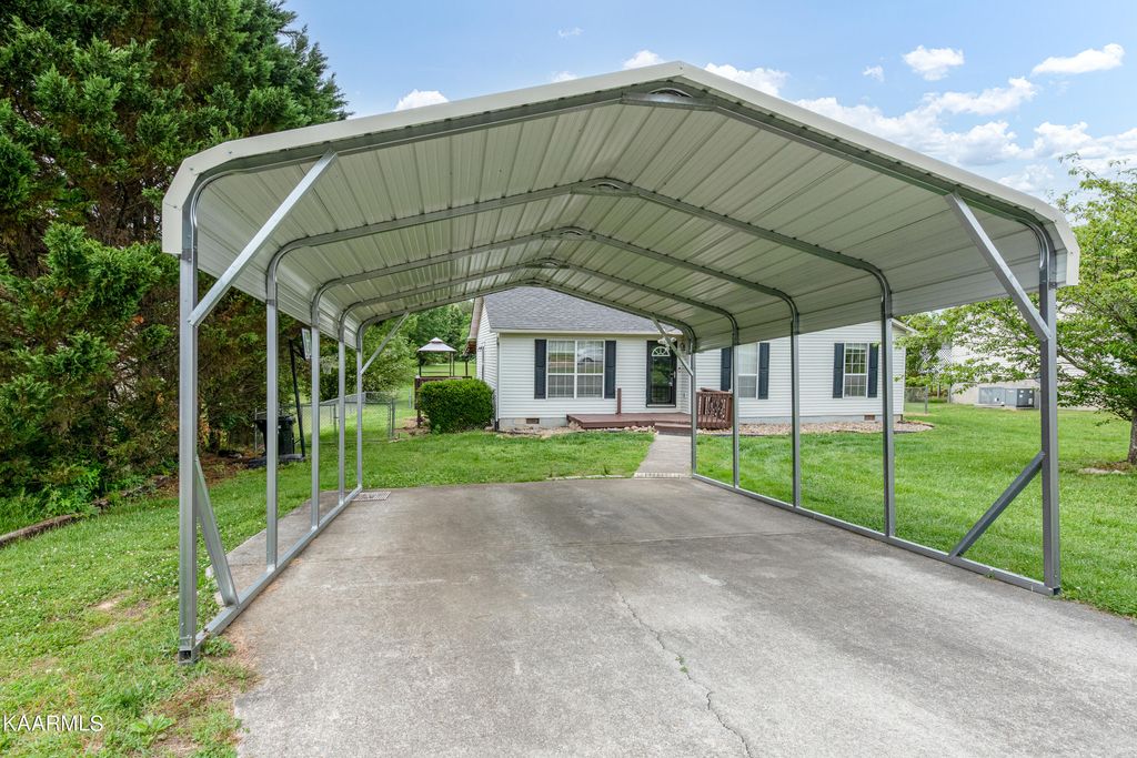 Photo of 285 Vernie Lee Rd, Friendsville, TN 37737 (MLS # 1227017)