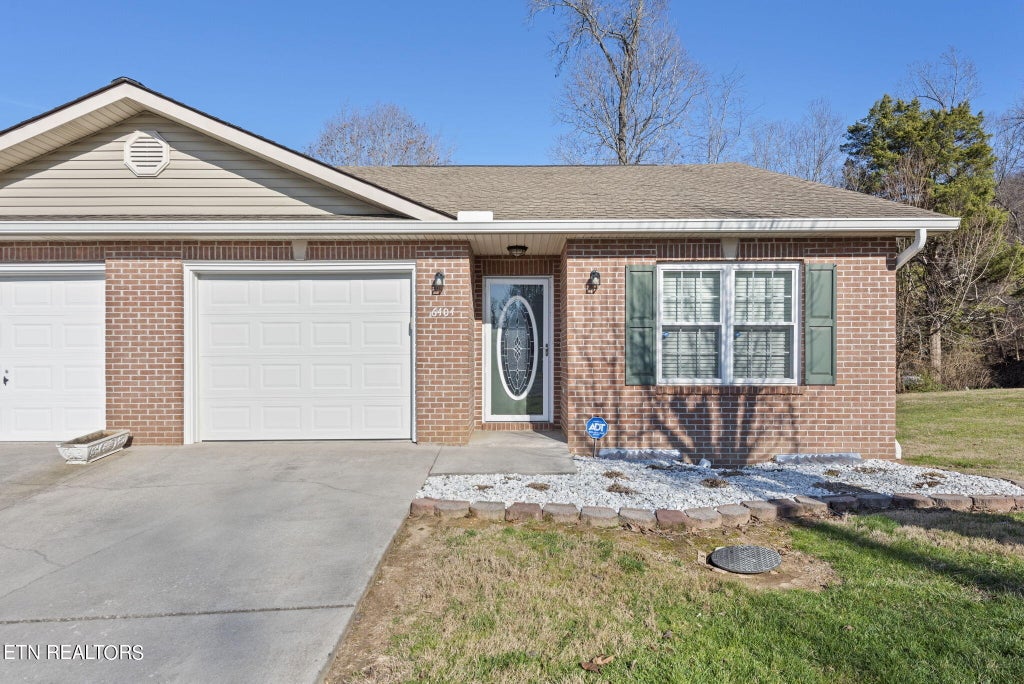 Photo of 6404 Bakersfield Way, Knoxville, TN 37918 (MLS # 1252700)