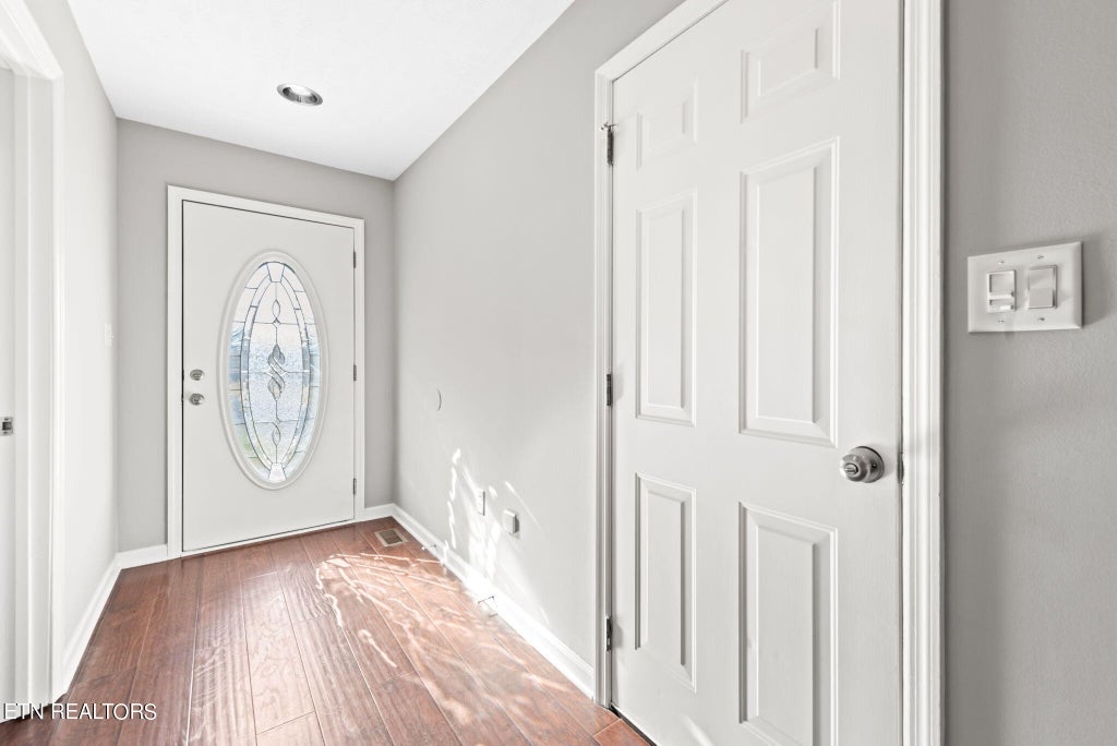Photo of 6404 Bakersfield Way, Knoxville, TN 37918 (MLS # 1252700)