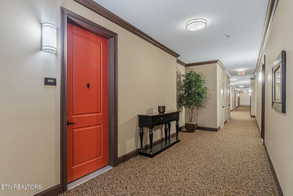 Photo of 445 W Blount Ave #409, Knoxville, TN 37920 (MLS # 1338863)