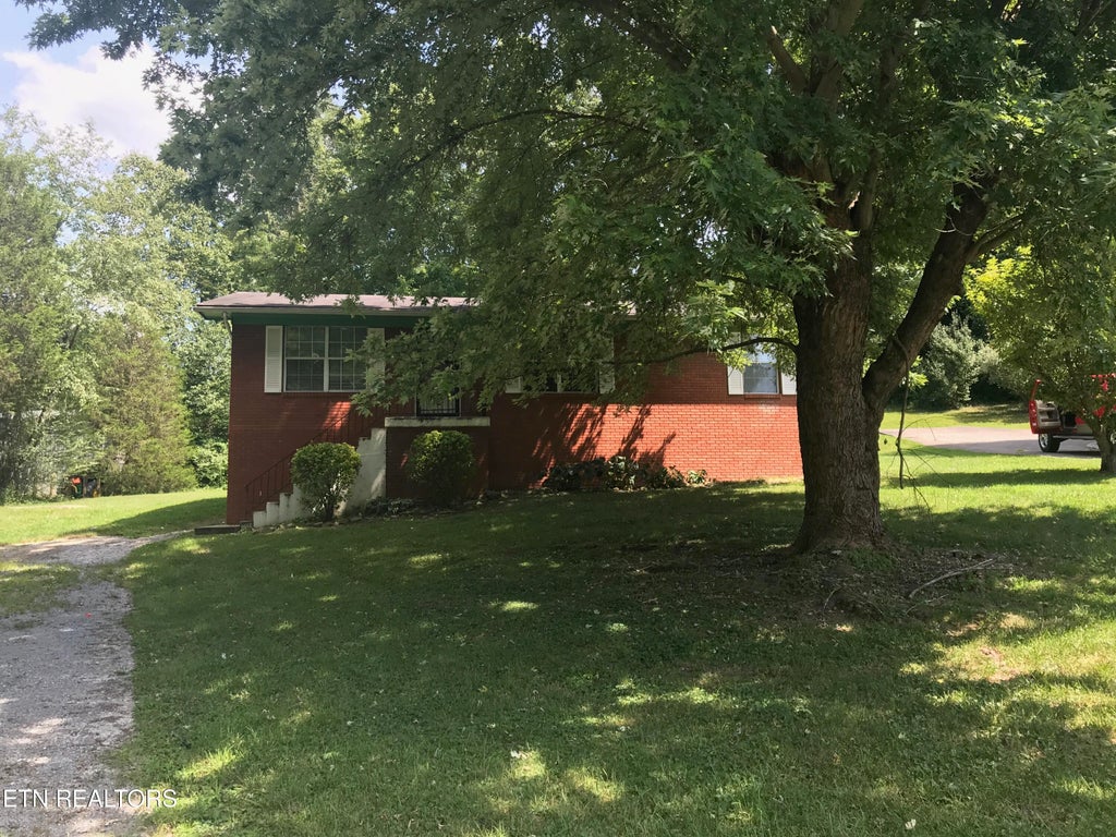 Photo of 305 Reagan St, Harrogate, TN 37752 (MLS # 1349330)