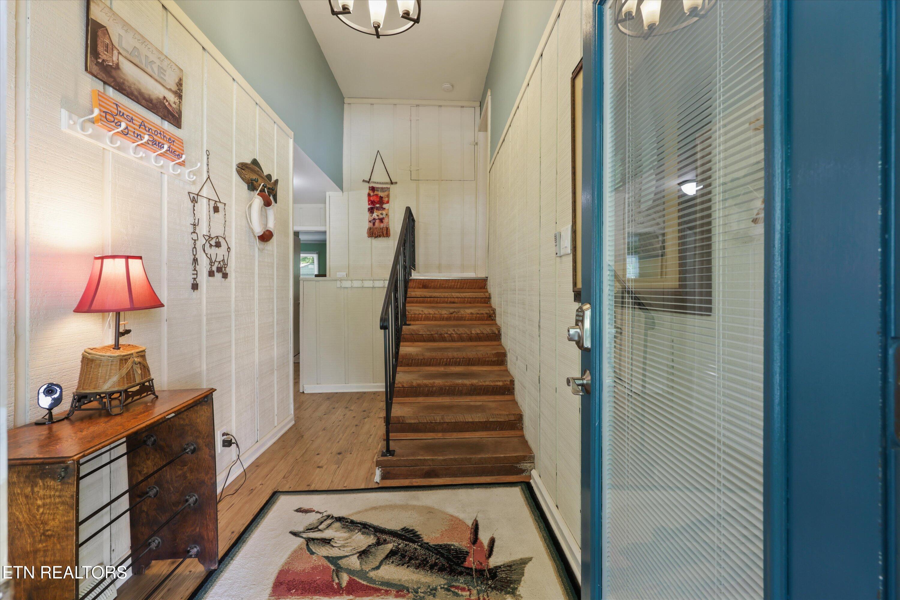 131 Shore Loop