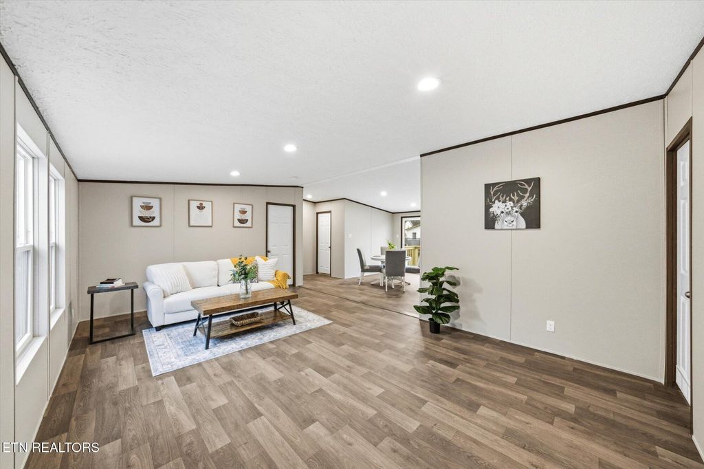 Photo of 124 Riverview Drive, Loudon, TN 37774 (MLS # 1330664)