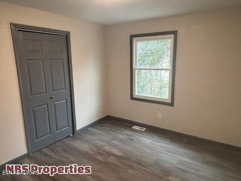 Photo of 131 Lawton Rd, Oak Ridge, TN 37830 (MLS # 1327893)