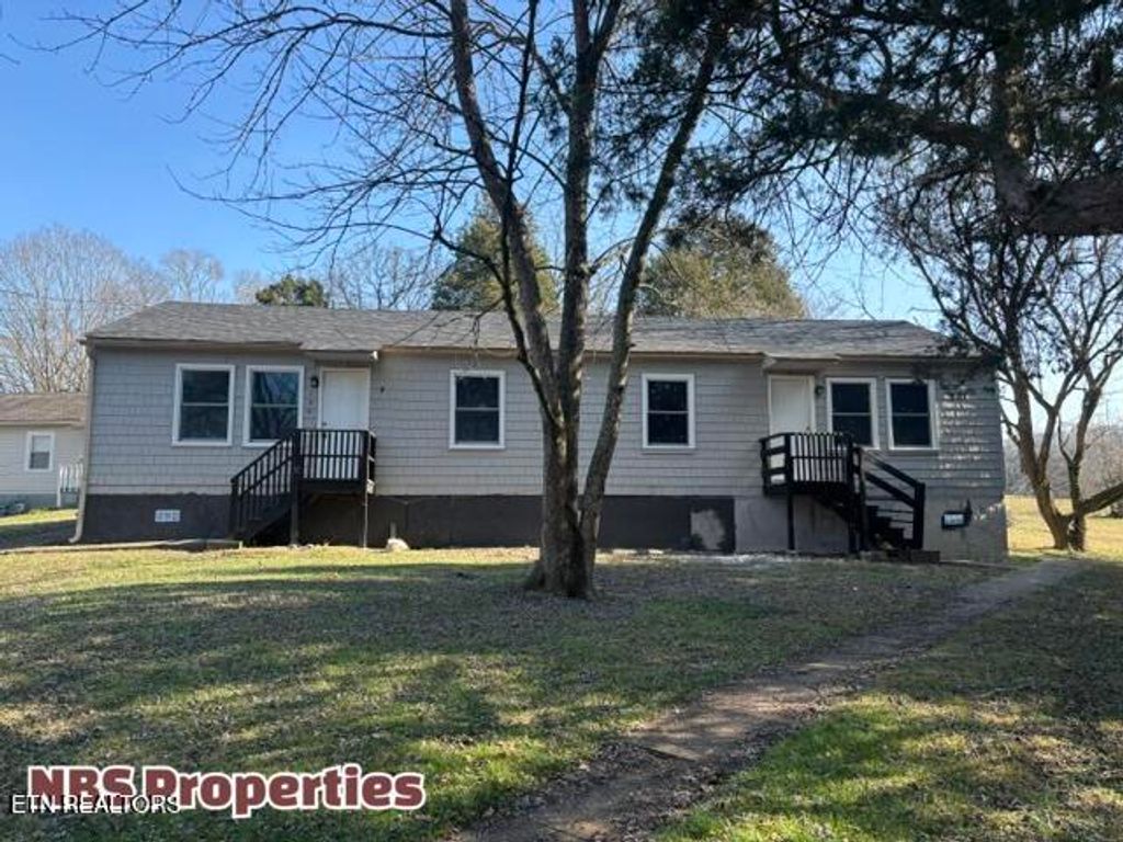 Photo of 131 Lawton Rd, Oak Ridge, TN 37830 (MLS # 1327893)