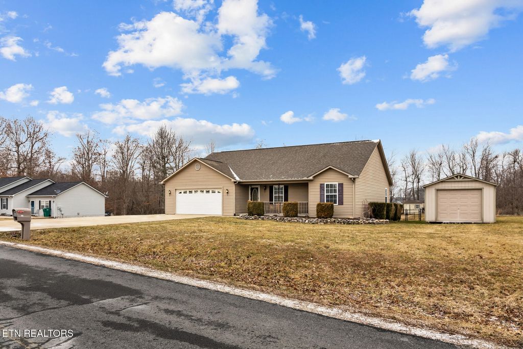 Photo of 825 Grace Hill Drive, Crossville, TN 38571 (MLS # 1328659)