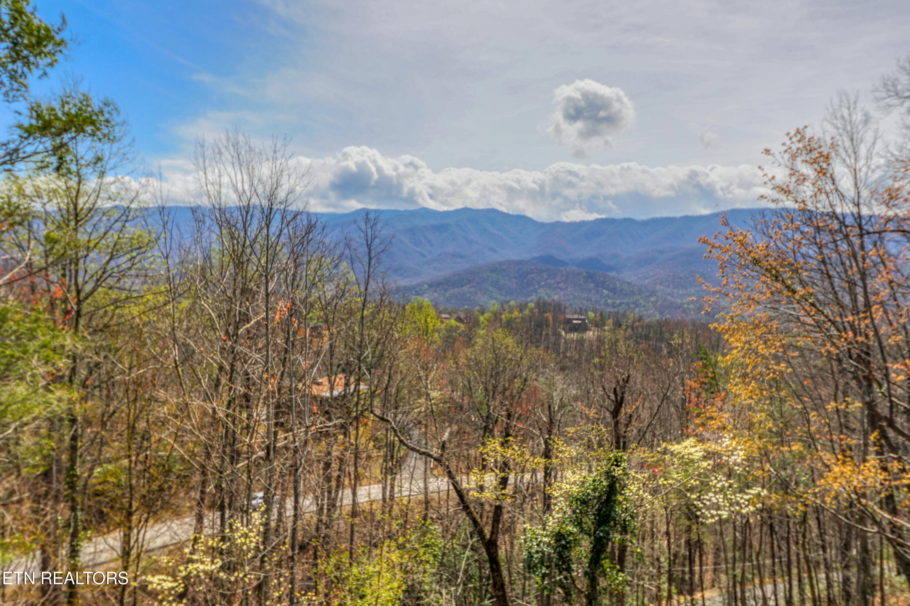 647 Sunshine Trail