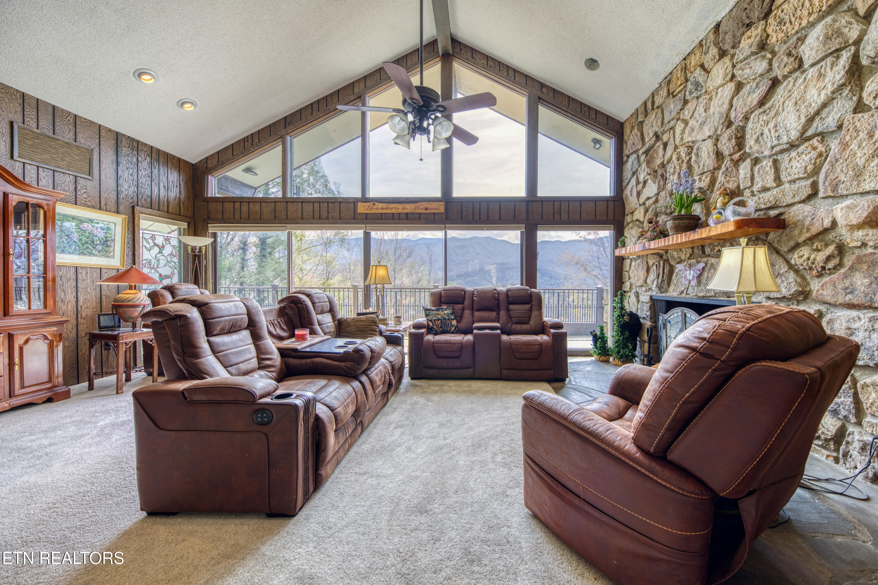 647 Sunshine Trail
