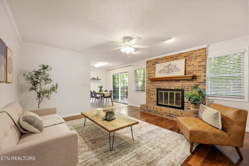 Photo of 733 Valley Dale Rd, Knoxville, TN 37923 (MLS # 1359984)