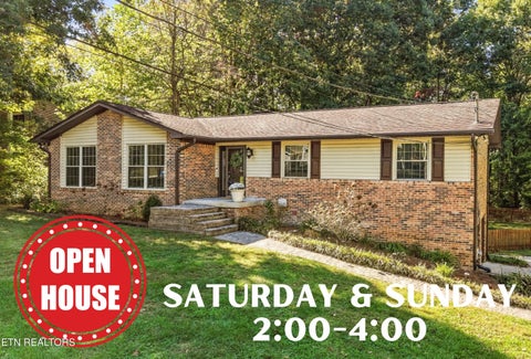Photo of 733 Valley Dale Rd, Knoxville, TN 37923 (MLS # 1359984)