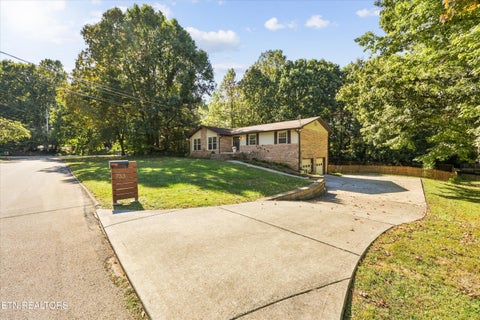 Tiny photo for 733 Valley Dale Rd, Knoxville, TN 37923 (MLS # 1359984)