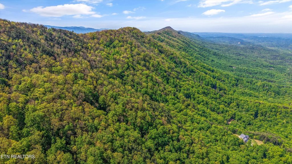 Photo of 7712 Chilhowee Tr, Maryville, TN 37803 (MLS # 1339507)