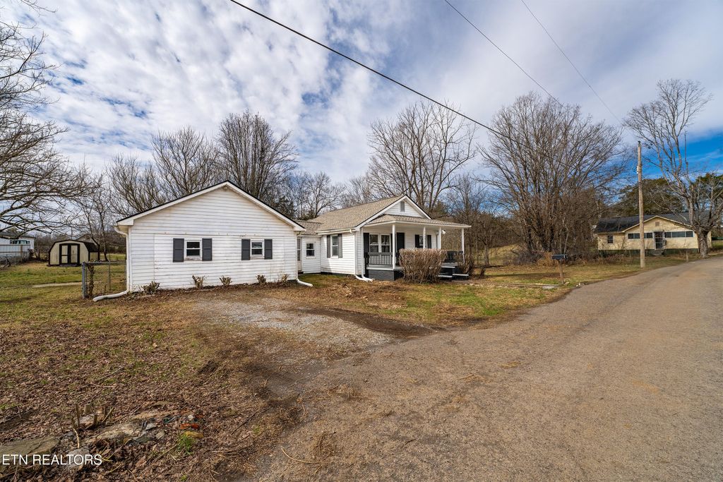 Photo of 7909 Warwick Lane, Corryton, TN 37721 (MLS # 1290214)