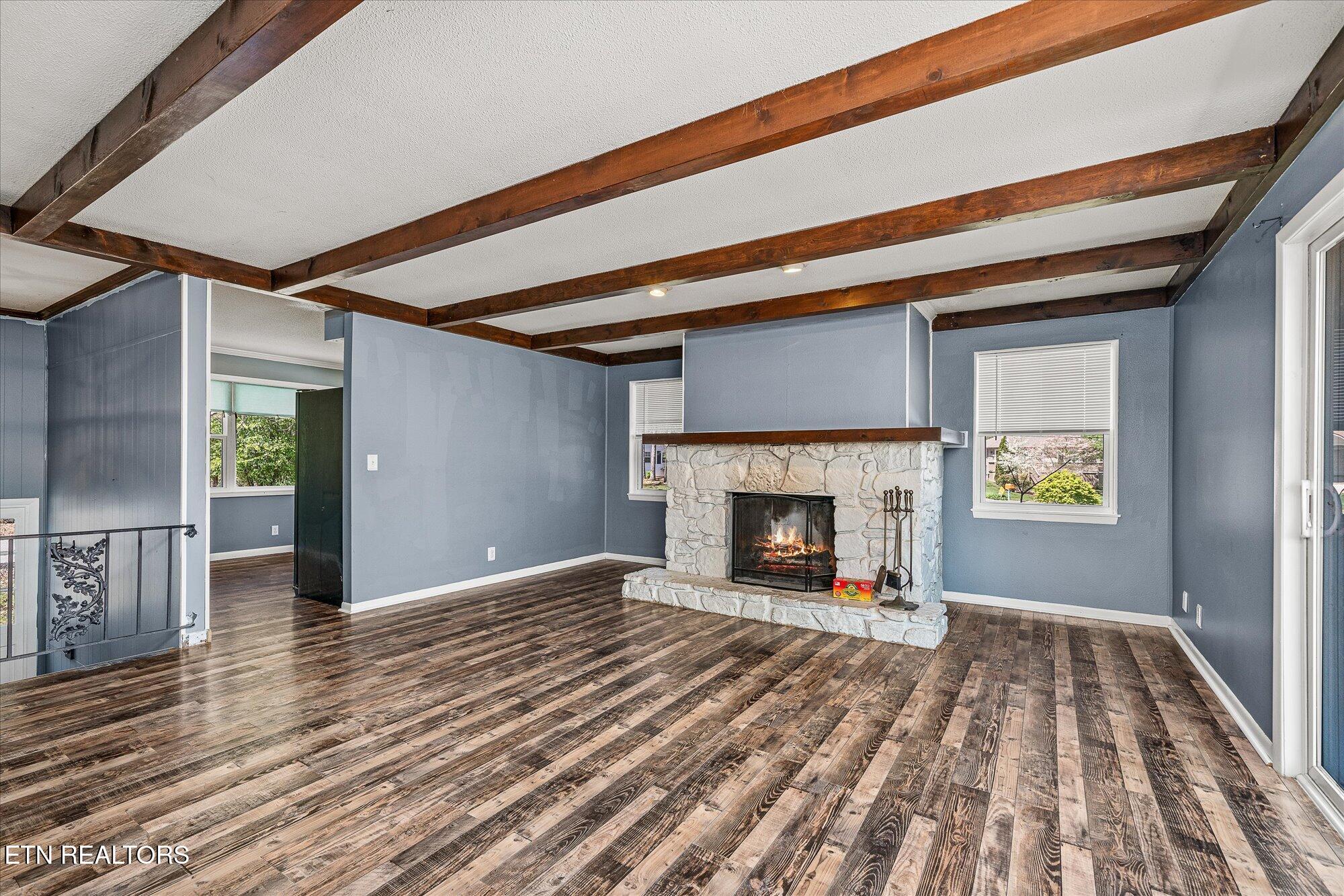 17 Black Oak Circle