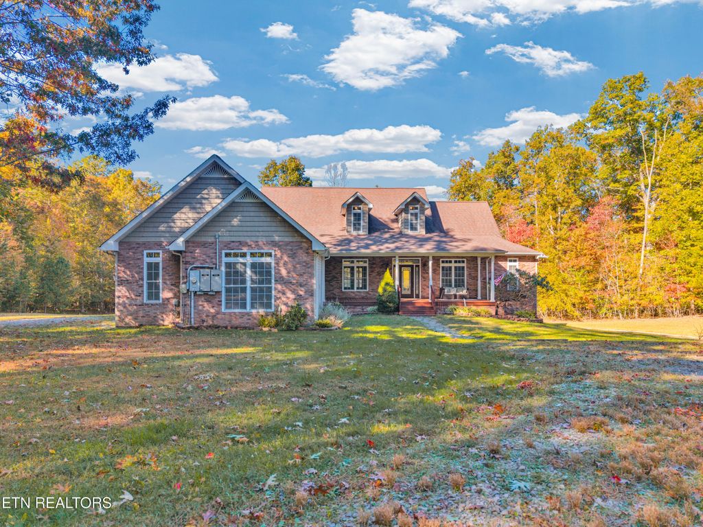 Photo of 700 Falls Rd, Monterey, TN 38574 (MLS # 1318058)