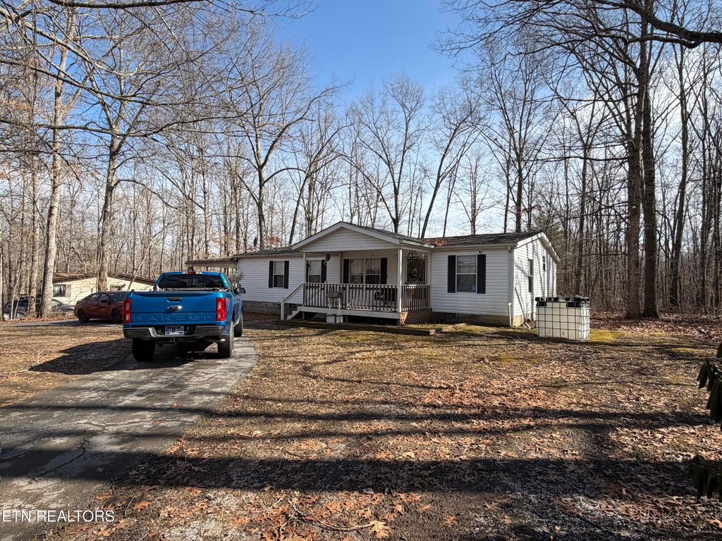 Photo of 4021 Saponac Drive, Crossville, TN 38572 (MLS # 1329170)