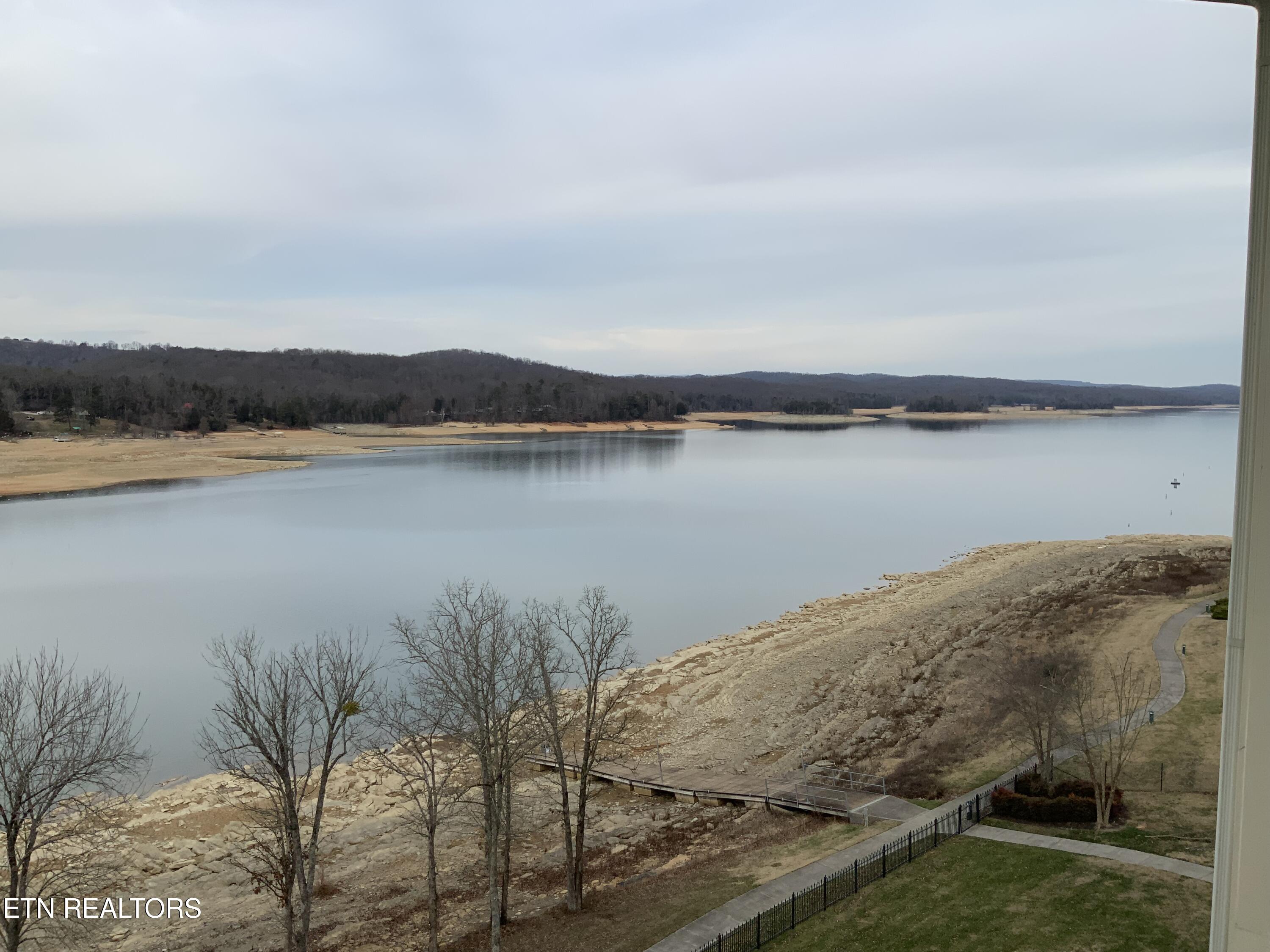 662 Waterside Circle 2