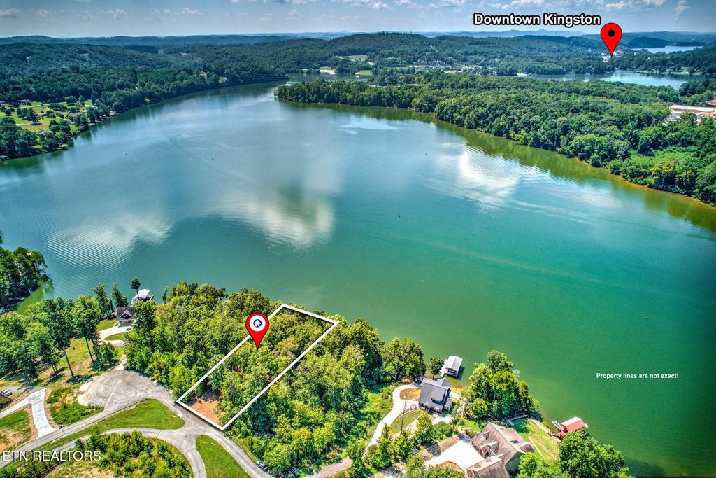 Photo of Emory Pointe Lane, Harriman, TN 37748 (MLS # 1312697)