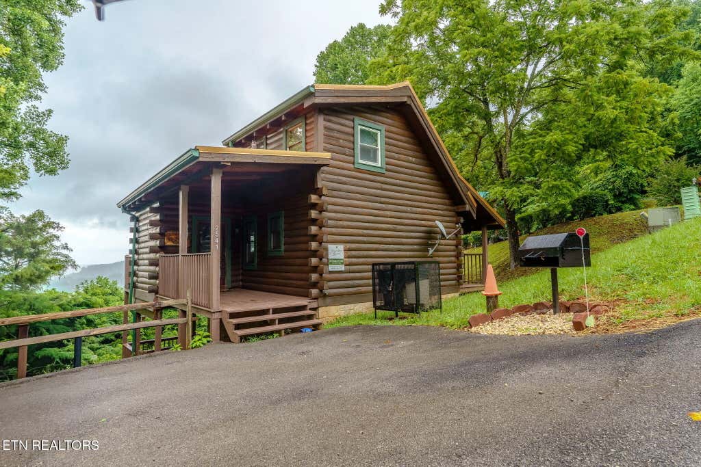 Photo of 2541 Bobcat Way, Sevierville, TN 37862 (MLS # 1346083)