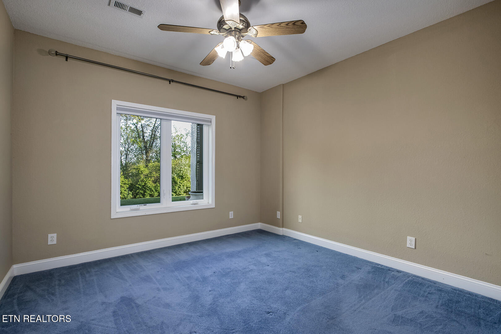 Loudon, Tennessee 37774, United States, 3 Bedrooms Bedrooms, ,3 BathroomsBathrooms,Residential,Active,113469