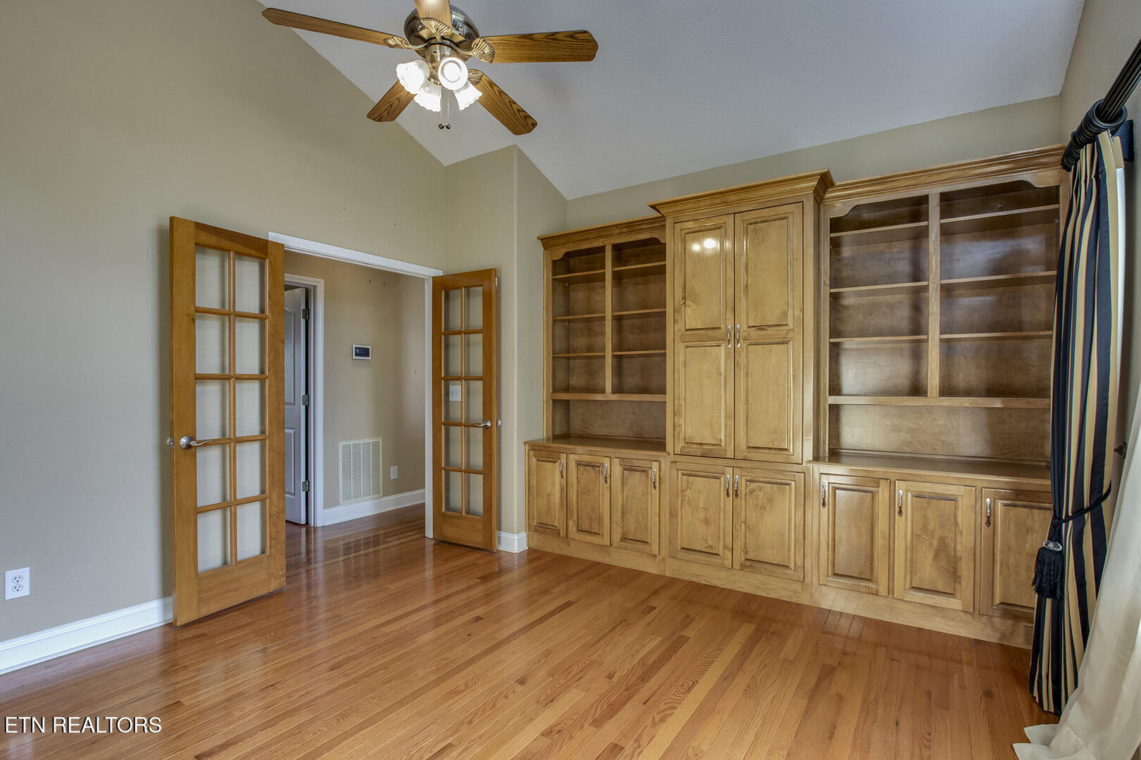 Loudon, Tennessee 37774, United States, 3 Bedrooms Bedrooms, ,3 BathroomsBathrooms,Residential,Active,113469