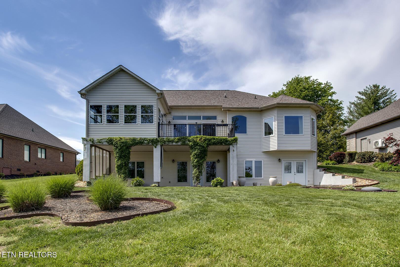 Loudon, Tennessee 37774, United States, 3 Bedrooms Bedrooms, ,3 BathroomsBathrooms,Residential,Active,113469