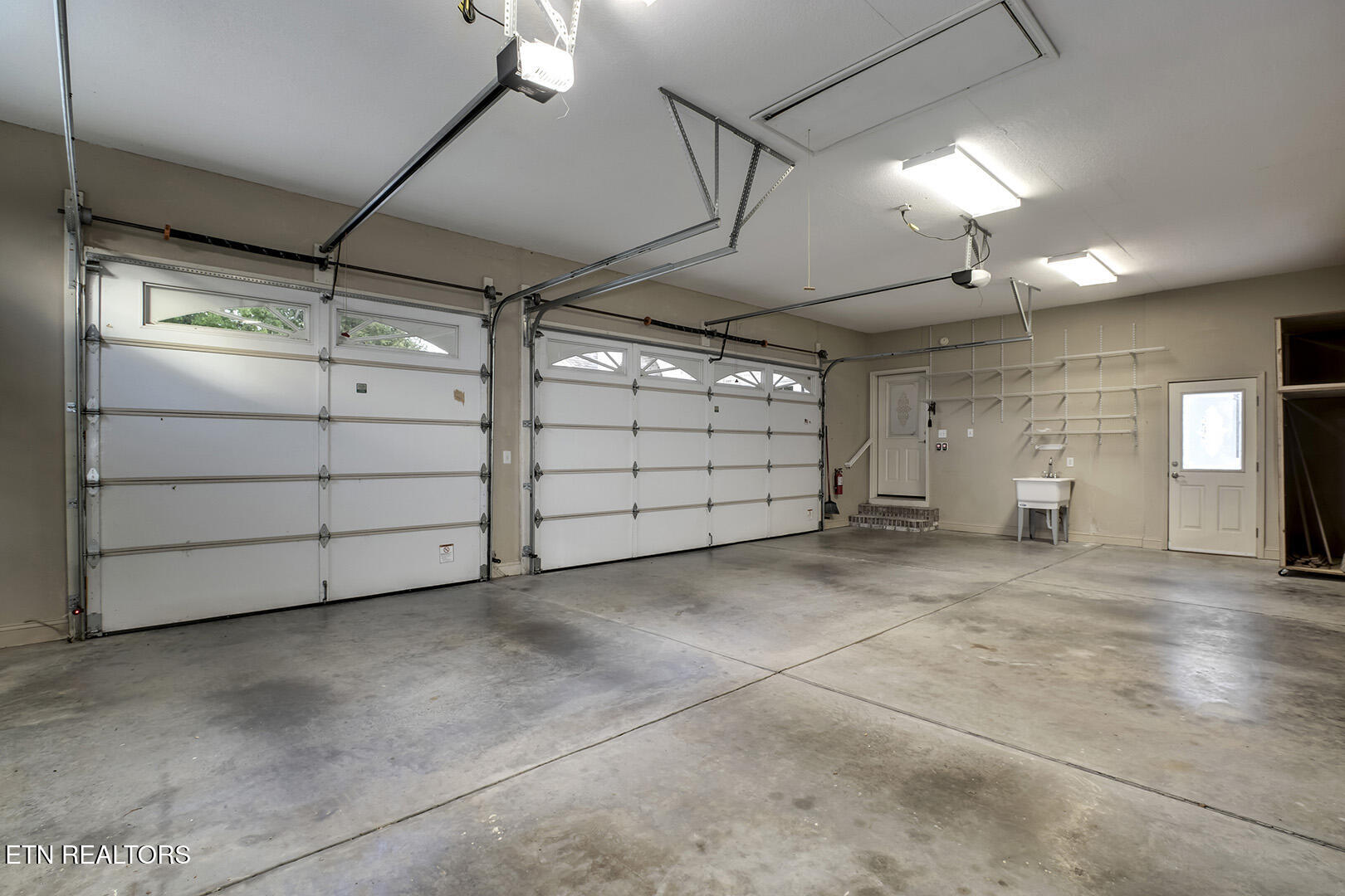 Loudon, Tennessee 37774, United States, 3 Bedrooms Bedrooms, ,3 BathroomsBathrooms,Residential,Active,113469