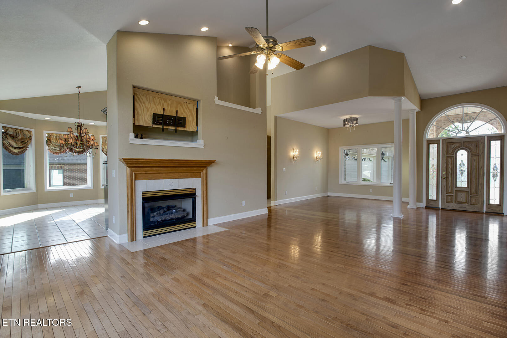 Loudon, Tennessee 37774, United States, 3 Bedrooms Bedrooms, ,3 BathroomsBathrooms,Residential,Active,113469