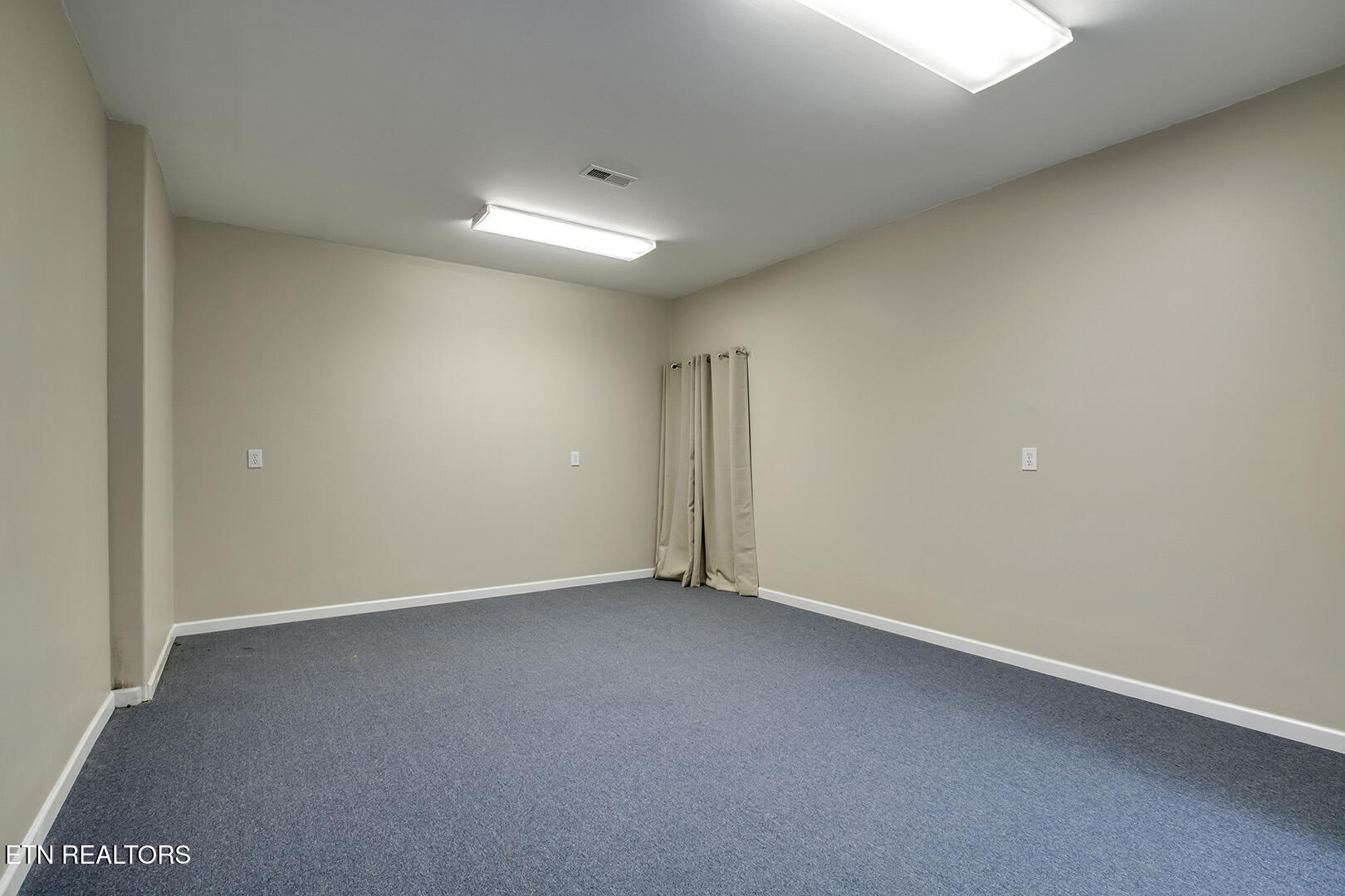 Loudon, Tennessee 37774, United States, 3 Bedrooms Bedrooms, ,3 BathroomsBathrooms,Residential,Active,113469