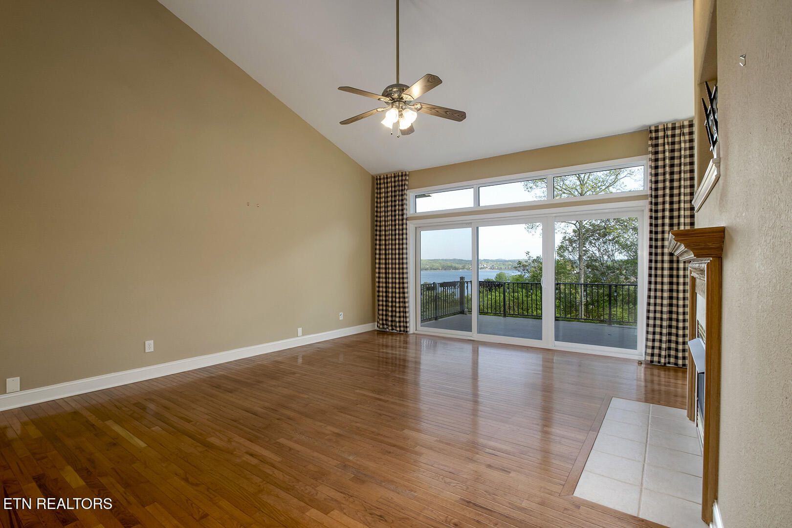 Loudon, Tennessee 37774, United States, 3 Bedrooms Bedrooms, ,3 BathroomsBathrooms,Residential,Active,113469