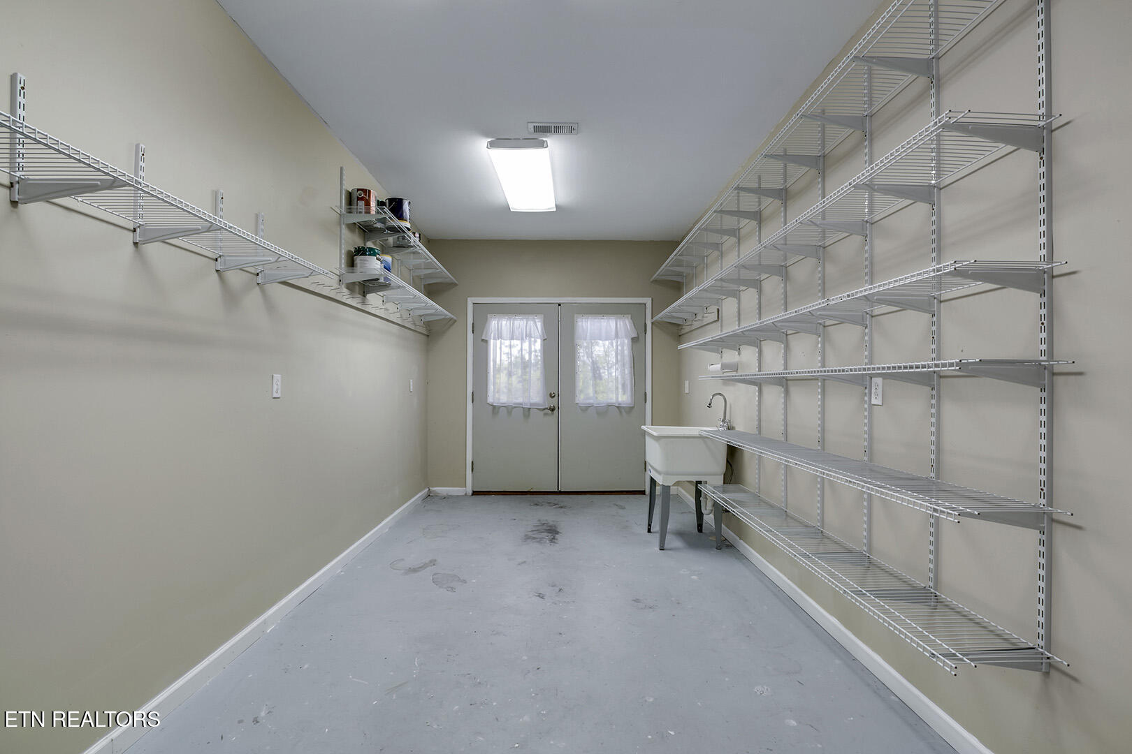 Loudon, Tennessee 37774, United States, 3 Bedrooms Bedrooms, ,3 BathroomsBathrooms,Residential,Active,113469