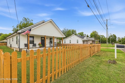 Tiny photo for 1719 Texas Ave, Knoxville, TN 37921 (MLS # 1355779)
