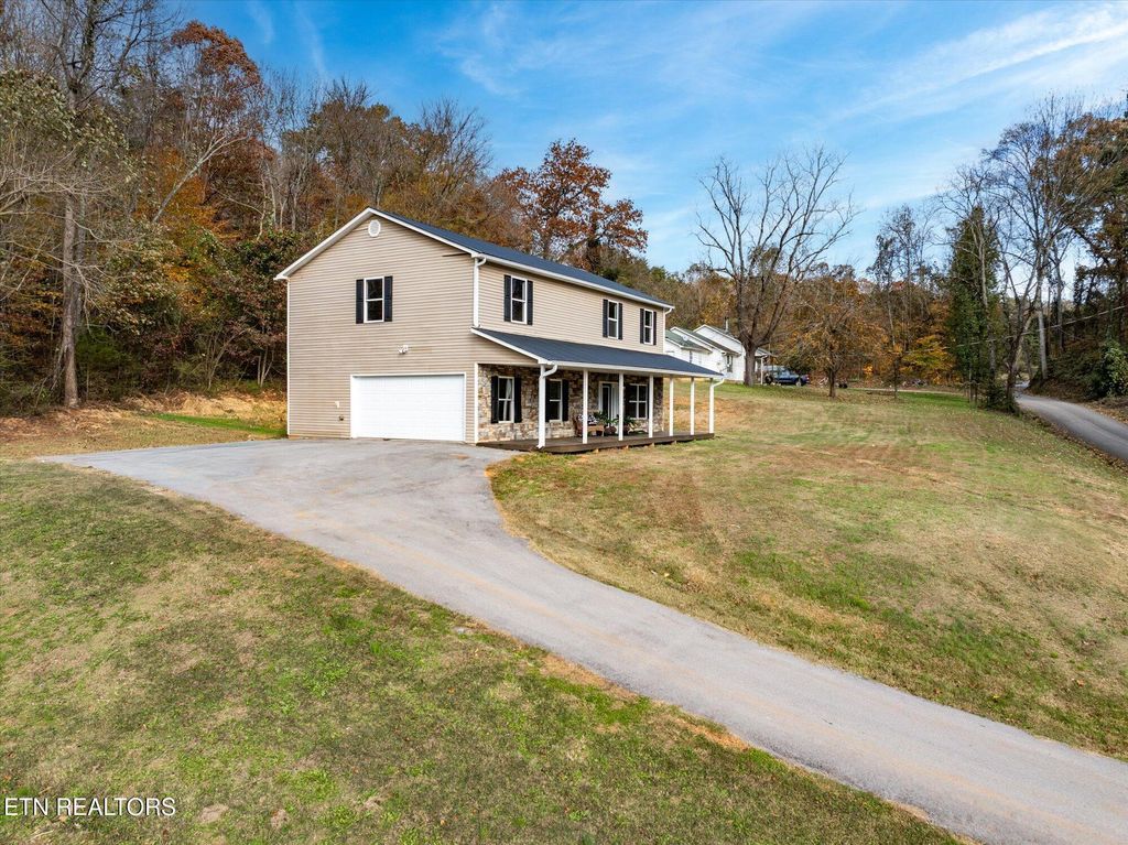 Photo of 8715 Joe Daniels Rd, Knoxville, TN 37931 (MLS # 1322096)