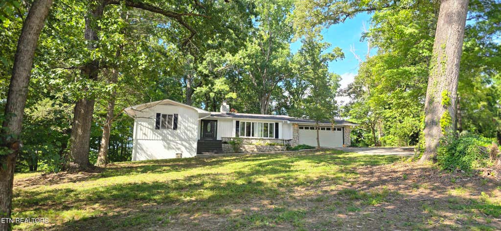 Photo of 9721 Asheville Hwy, Strawberry Plains, TN 37871 (MLS # 1350833)